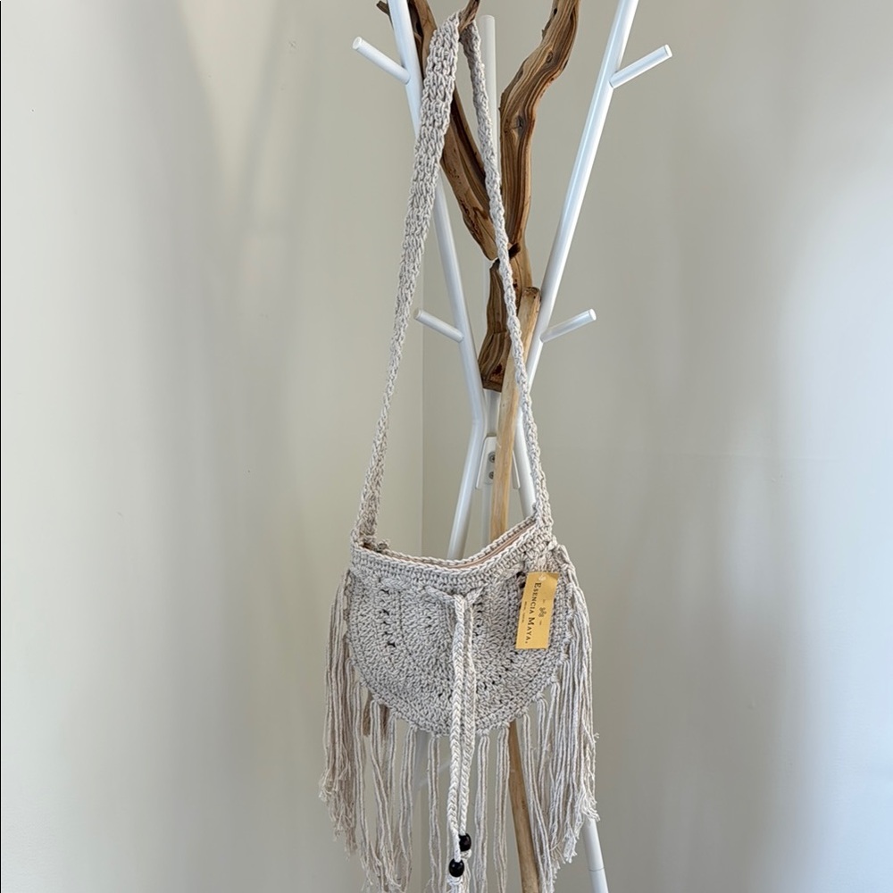 Handcrafted Macrame Cream Fringe Bag